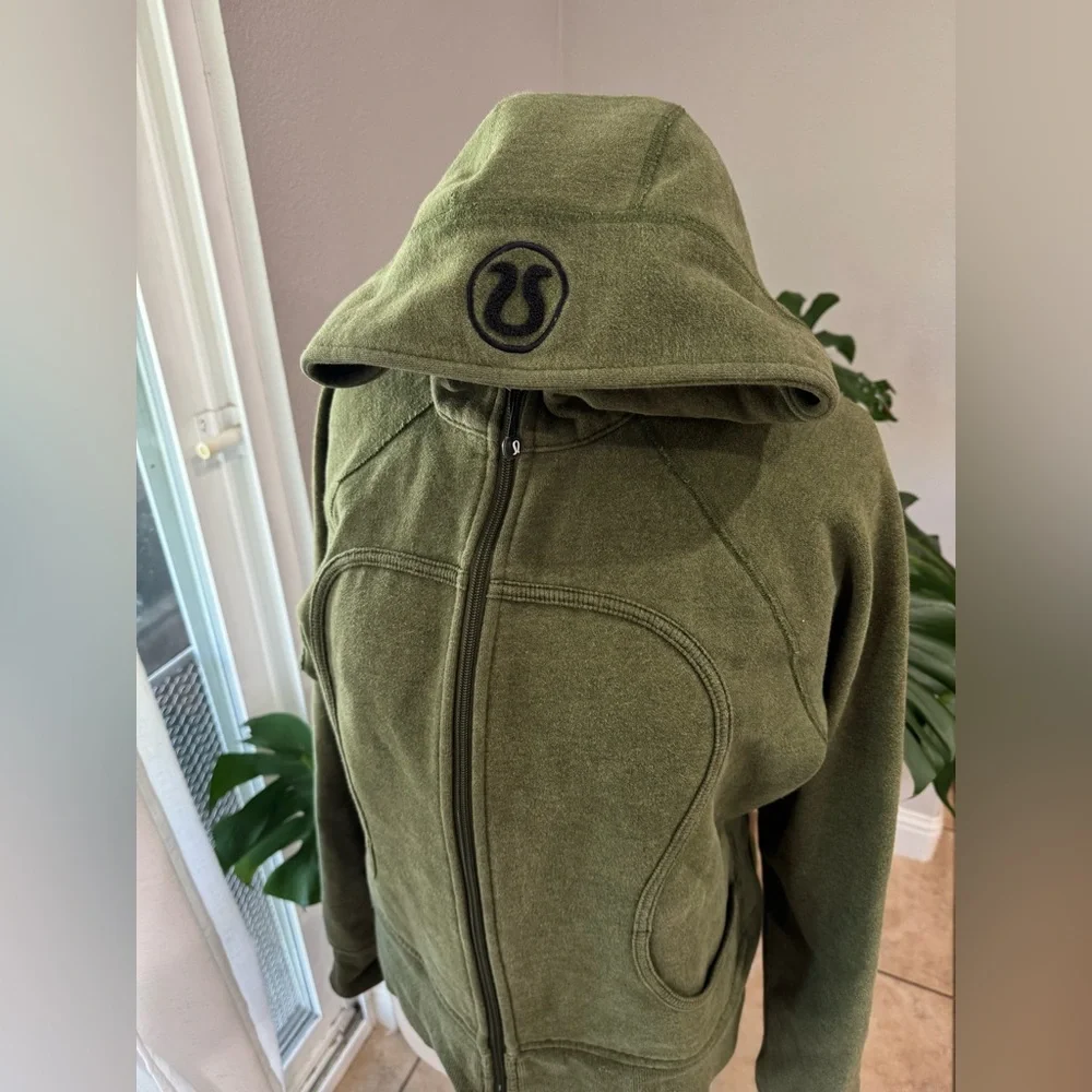 Lululemon Green Full Zip-Up Hoodie Scuba - Picture 2 of 6